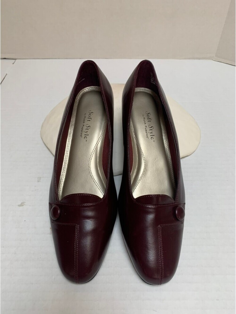 NWOT Soft Style by Hush Puppies Burgundy Size 9M Faux Leather Shoes